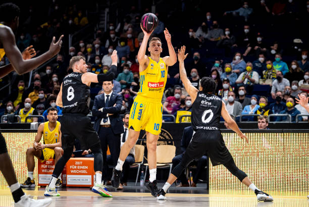 点头答应 点头答应